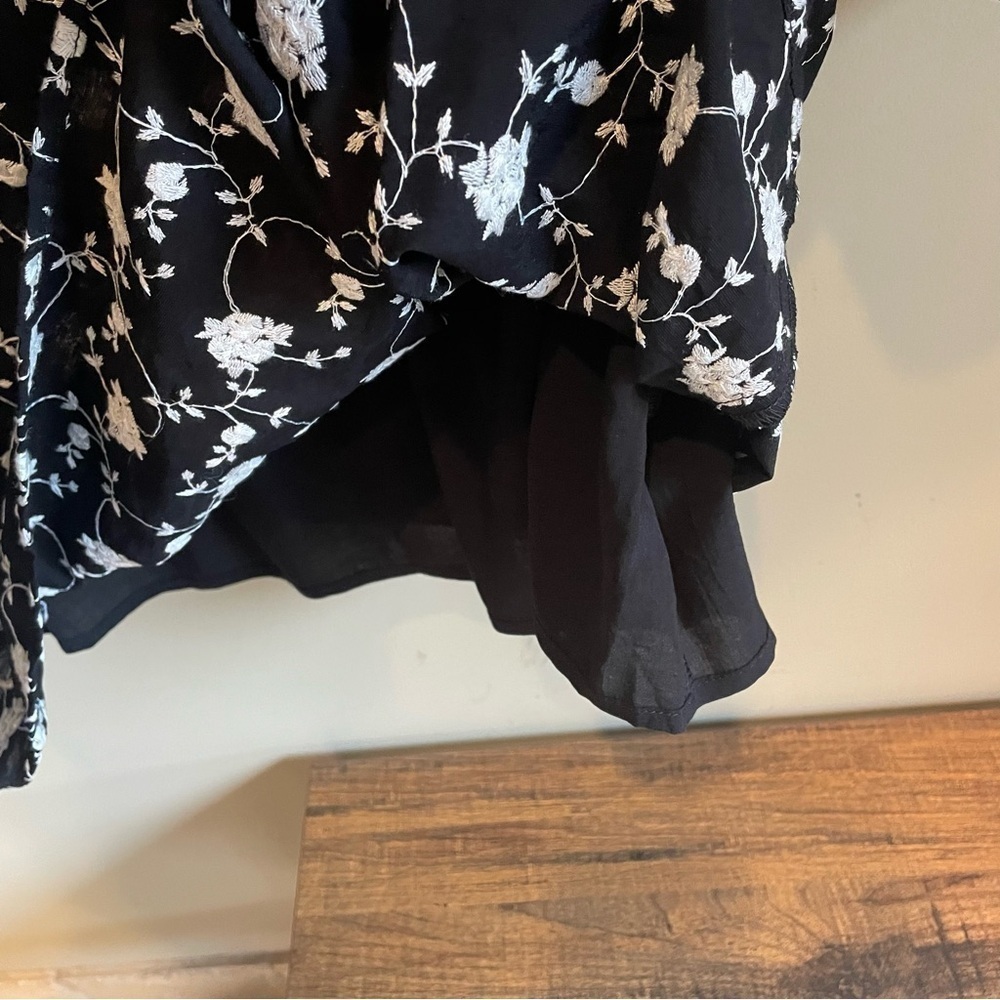 Draper James | Embroidered Floral Short Sleeve Top size XXL - Picture 7 of 9